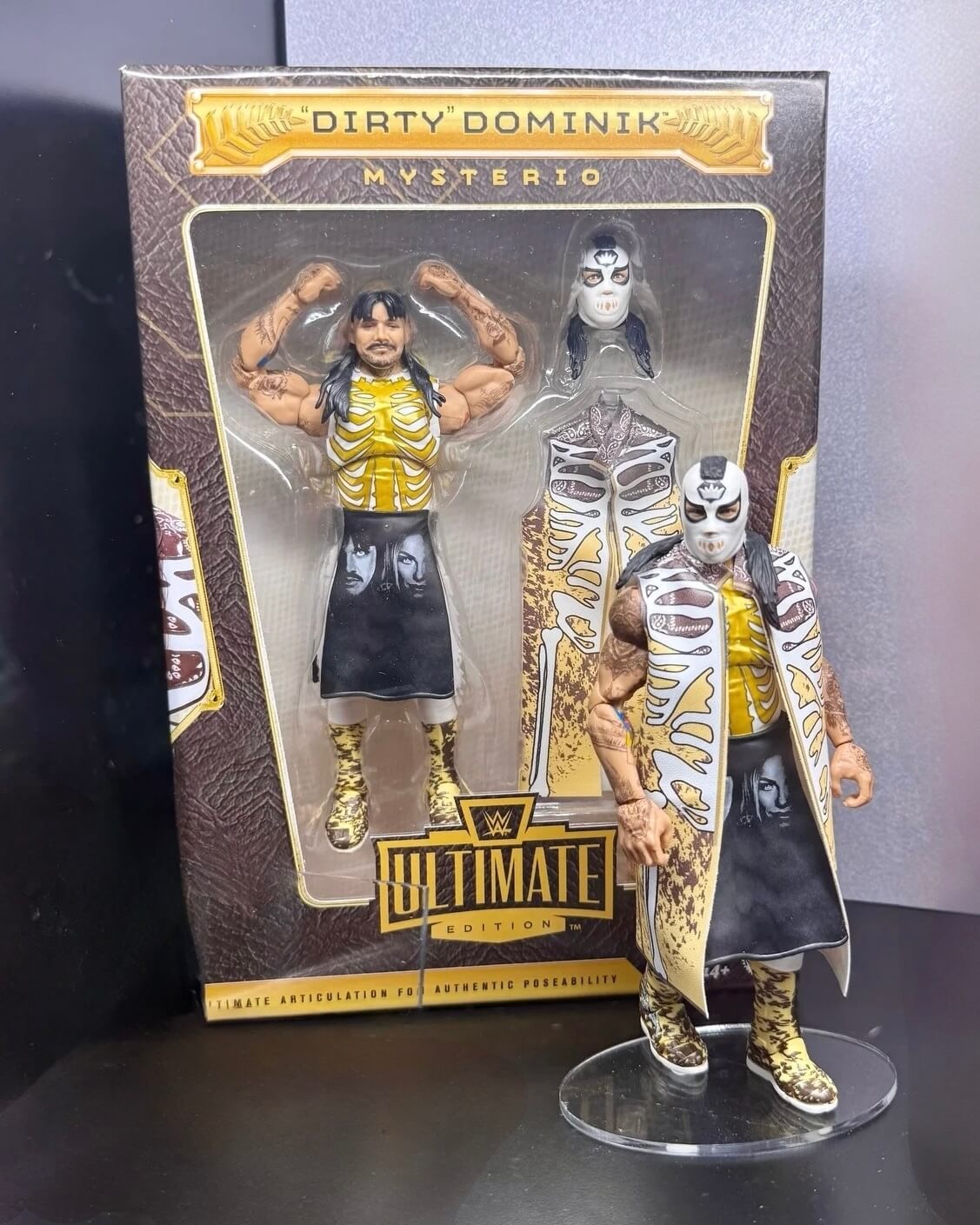 WWE Mattel Ultimate Edition Ultimate Moments Serie 1 (Ringside Exclusive) - "Dirty" Dominik Mysterio (Pre-Order)