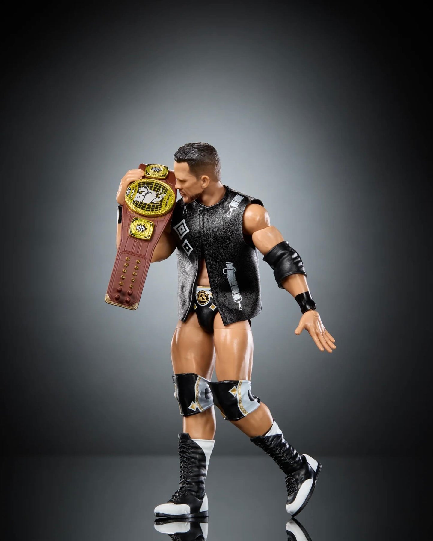 WWE Elite Defining Moments 2026 Wave 3 (Ringside Exclusive) - Ricky Saints